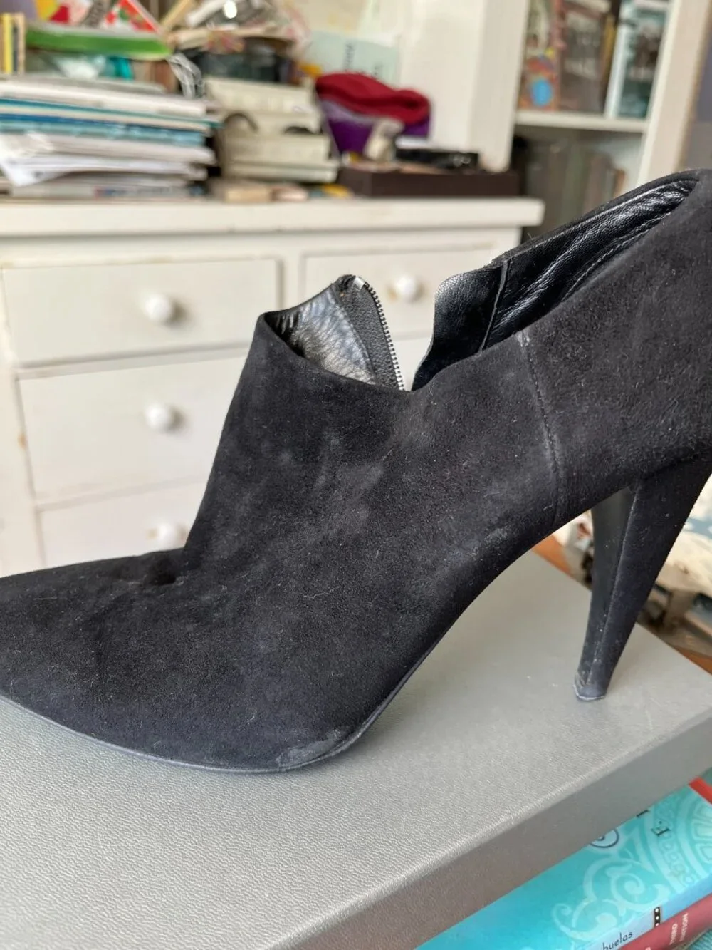Authentic Prada Calzature Donna Black Suede Ankle Booties Side Zip 38.5 US 8.5